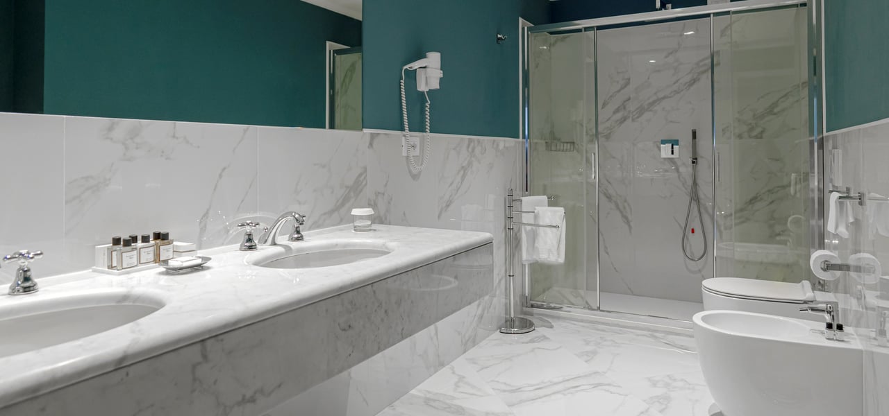 Sina Astor Viareggio bathroom 6