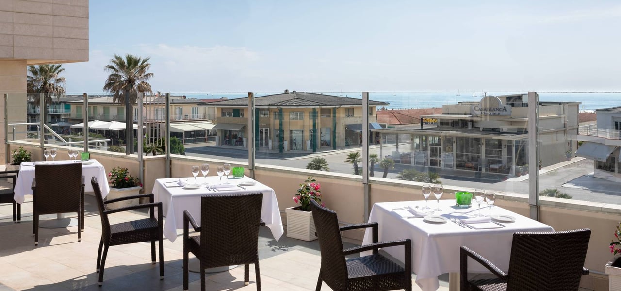 Ristorante sul mare a Viareggio in Toscana | Sina Astor