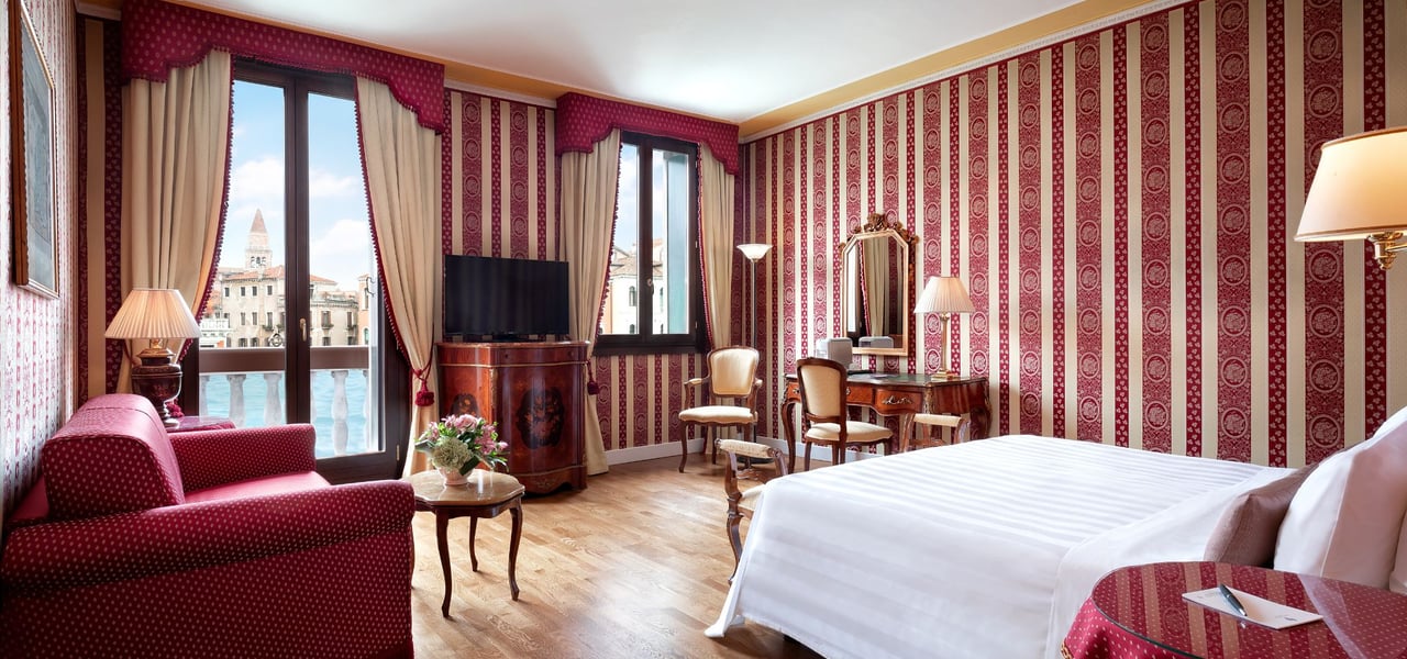 exclusive-room-sina-palazzo-santangelo